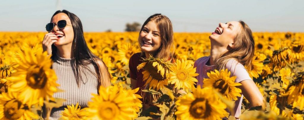 The fashion world Lifestyle Antonino Visalli RNiBLy7aHck Unsplash 2 1024x683 1 1024x405