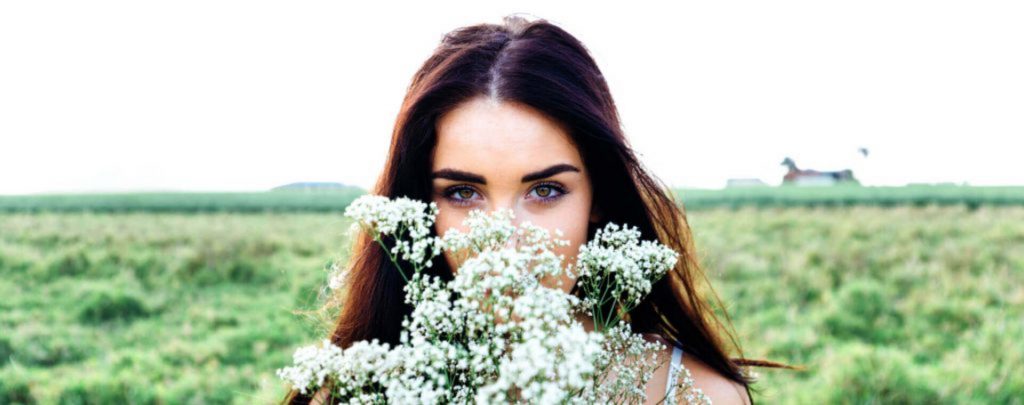 Hairstyles that are easier Person Girl Woman Hair White Photography 657507 Pxhere 1024x405 1 1024x405